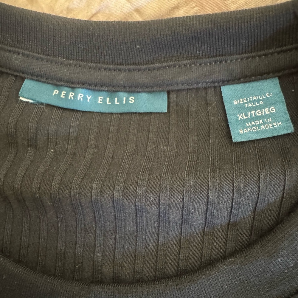 Perry Ellis Ribbed Tee - Picture 4 of 7